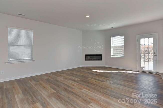 Building Photo - 149 Parker Claire Ln