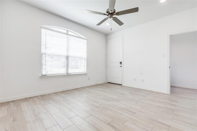 Building Photo - 8129 Lindheimer Ln