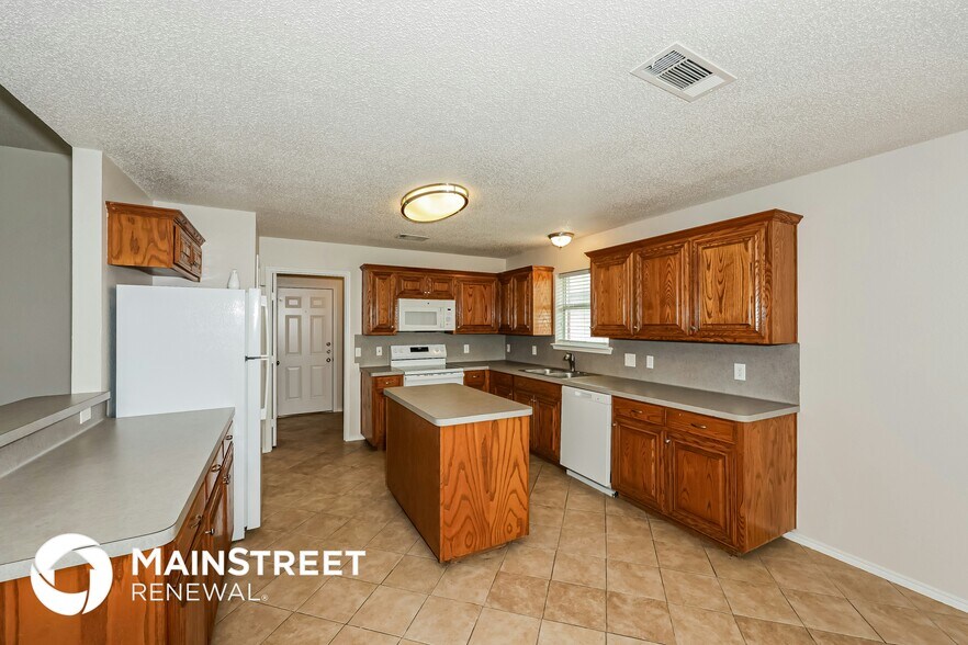 Building Photo - 7023 Spoonbill Ct