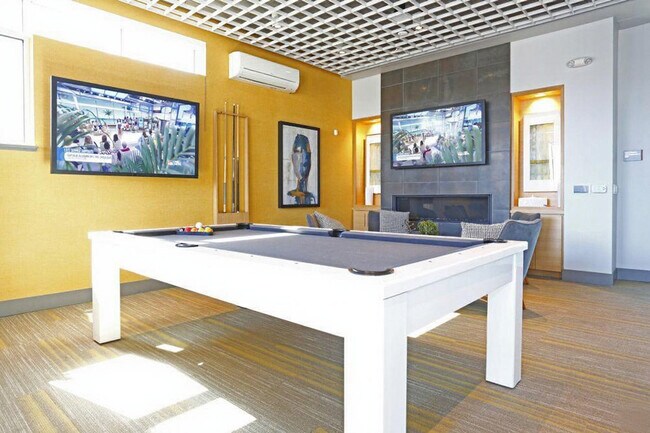 Building Photo - 3645 Haven Ave