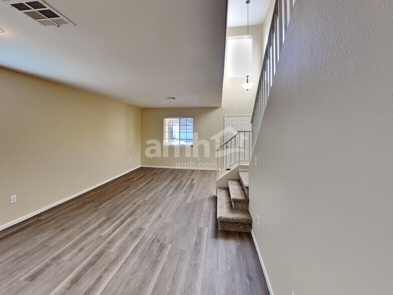 Building Photo - 9924 Ranch Hand Ave