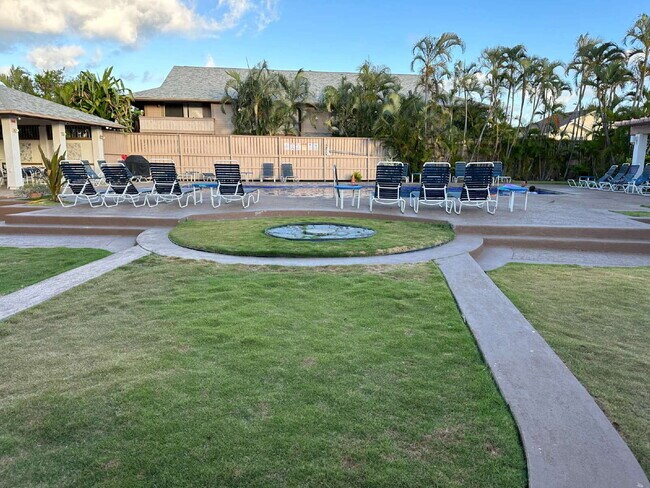 Building Photo - Updated Ground-Floor 1BR Condo in Palm Villas II