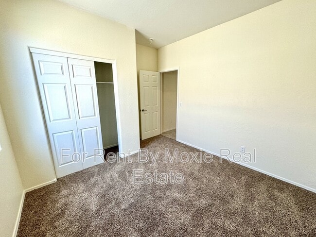 Building Photo - 2421 E San Borja Trail