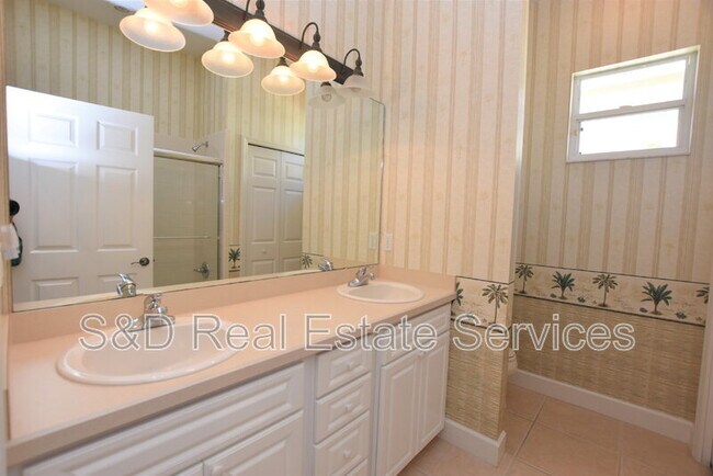 Building Photo - 4435 Winding Oaks Cir