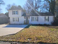 Building Photo - Short-Term Luxury Living in Tuscaloosa