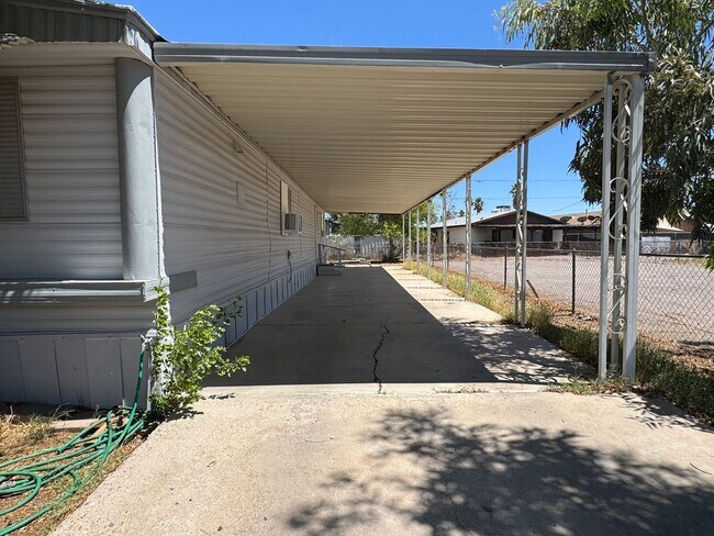 Building Photo - 2BR Mobile Unfurnished recent remodel/Refr...