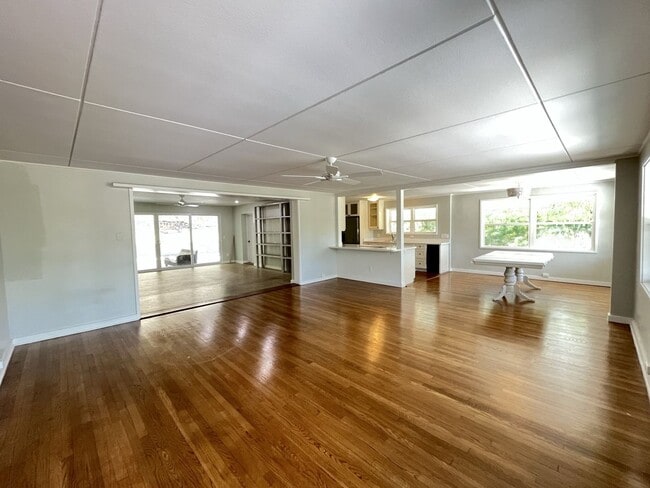 Building Photo - 5411 Opihi St