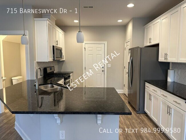 Building Photo - 715 Barneswyck Dr