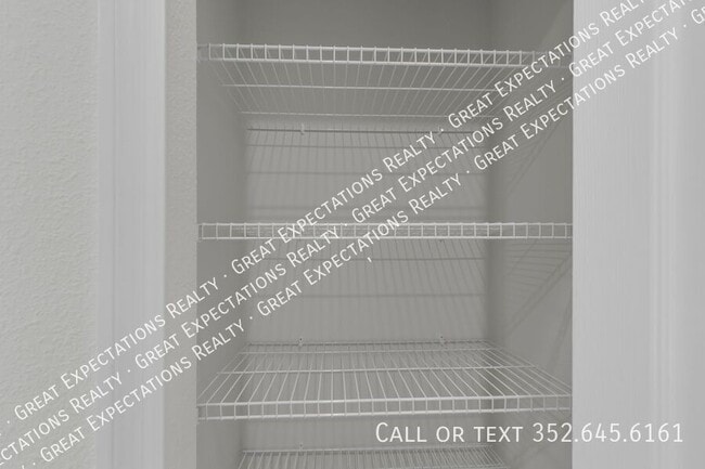 Building Photo - 678 Walkertown Dr