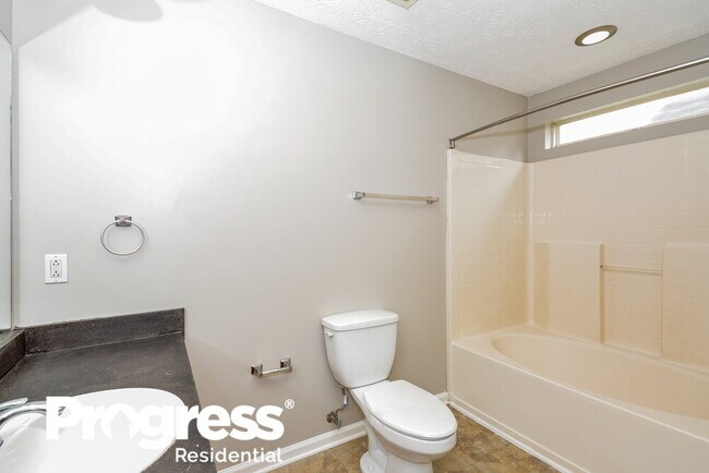 Building Photo - 4228 Chesney Glen Dr