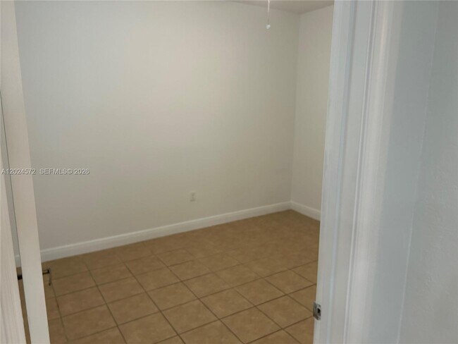 Building Photo - 1424 SW 147th Ave