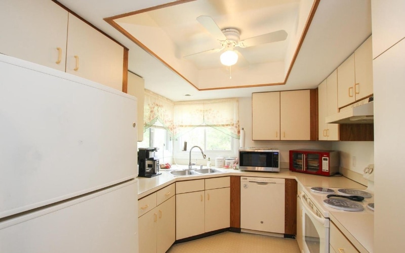 Building Photo - 401 Margit Ct