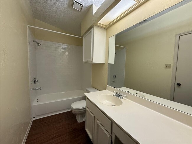 Building Photo - 12803 Humphrey Dr