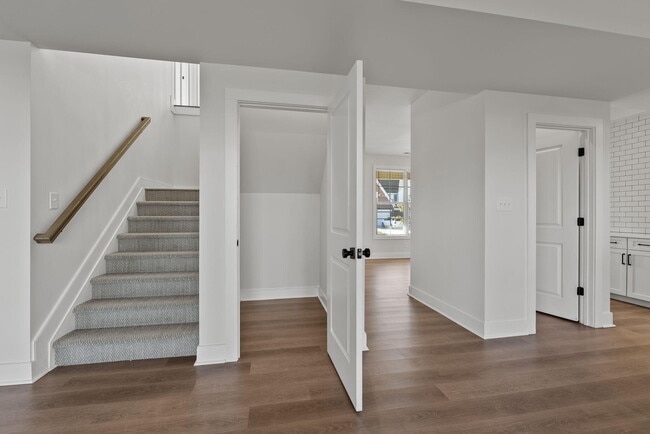 Building Photo - 209 Krauss Dr