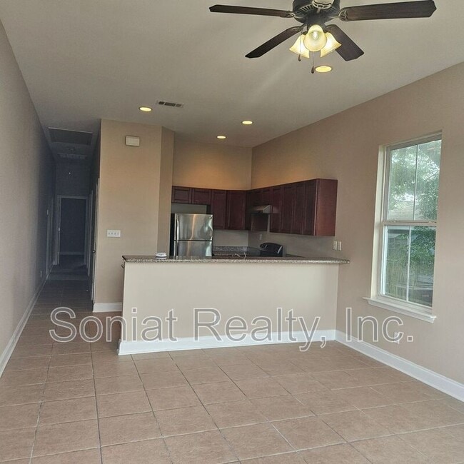 Building Photo - 5507B Warrington Drive