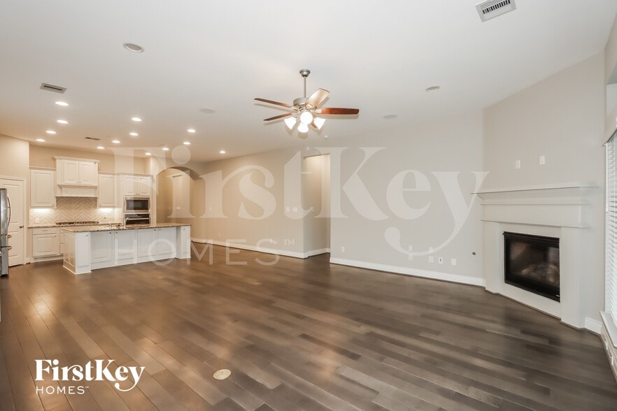 Building Photo - 8100 Tyrell Hgts Rd