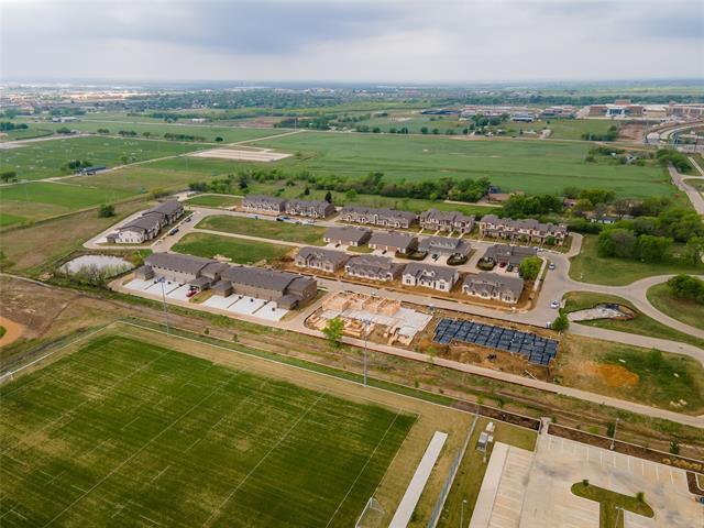 Building Photo - 3301 Solana Cir