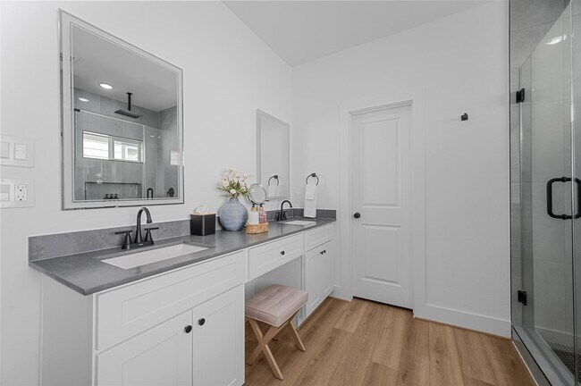 Building Photo - 4201 Stassen St