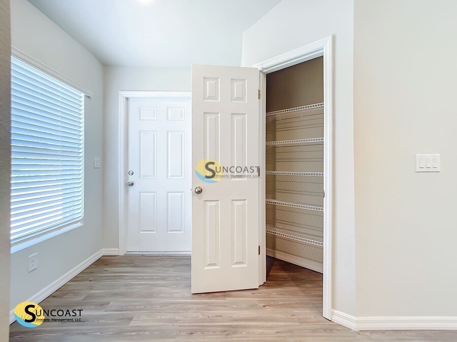 Building Photo - 27085 Partin Dr