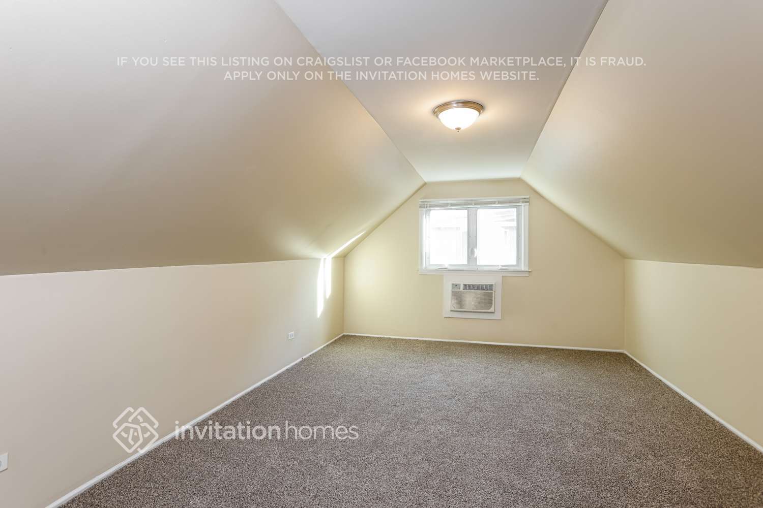 Building Photo - 8440 S Lockwood Ave