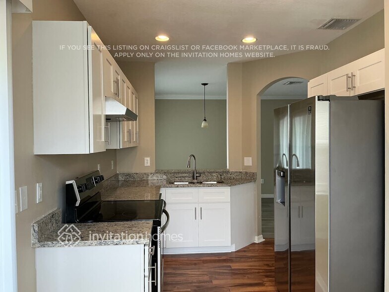 Building Photo - 10120 Perthshire Cir