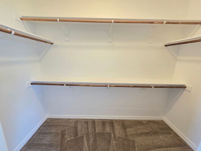 Building Photo - 2868 Amphion Ct
