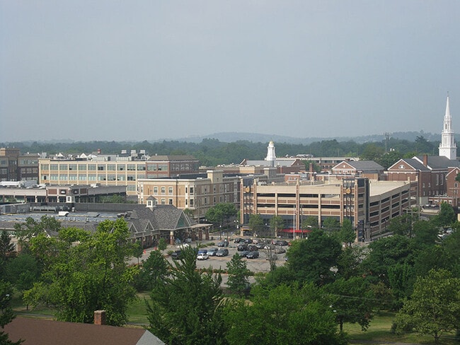 View of West Hartford - 893 Farmington Ave