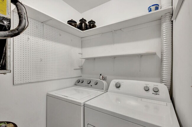 Building Photo - 10789 N Military Trl