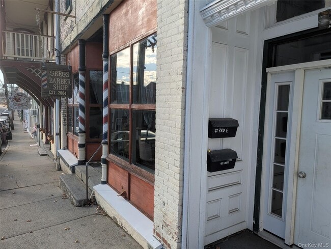 Building Photo - 12 Railroad Ave