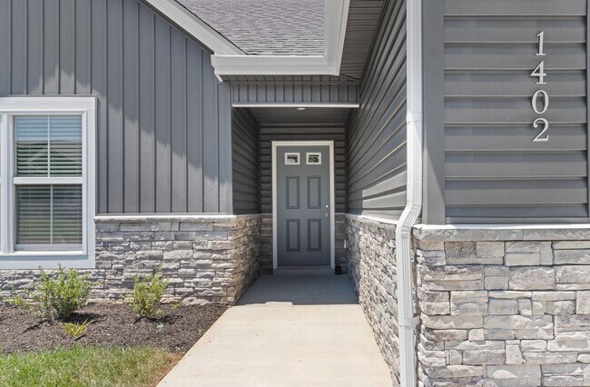 Building Photo - Lovely Home in Clarksville
