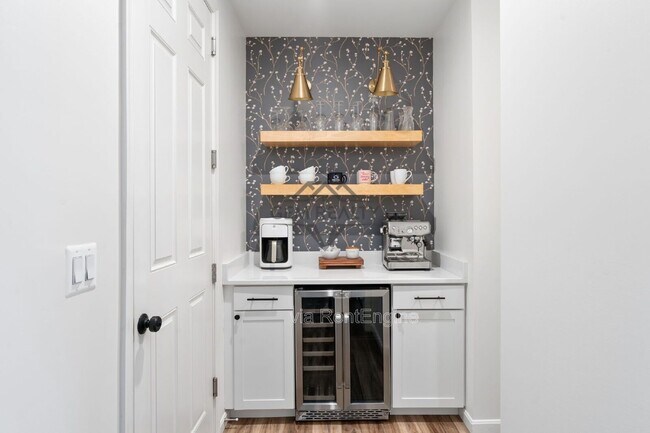 Building Photo - 7812 Bexley Ln