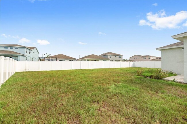 Building Photo - 6175 SW 74th Ct