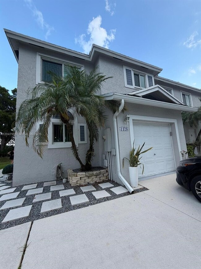 Building Photo - 1428 SW 47th Ave