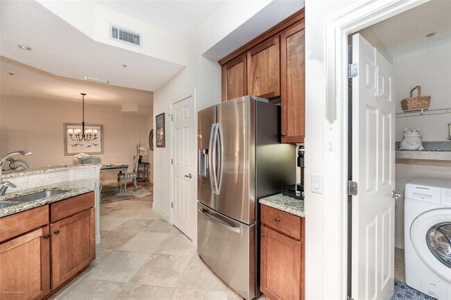 Building Photo - 10521 Amberjack Way