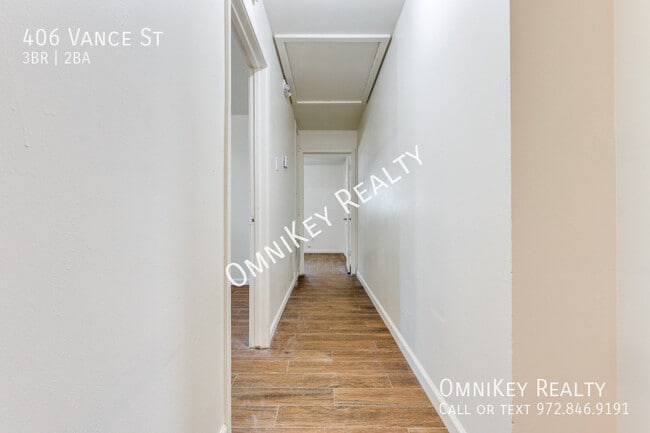 Building Photo - 406 Vance St