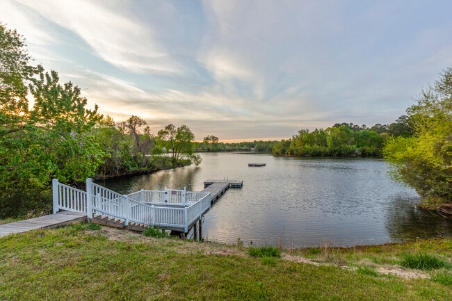 Building Photo - 301 Antioch Rd