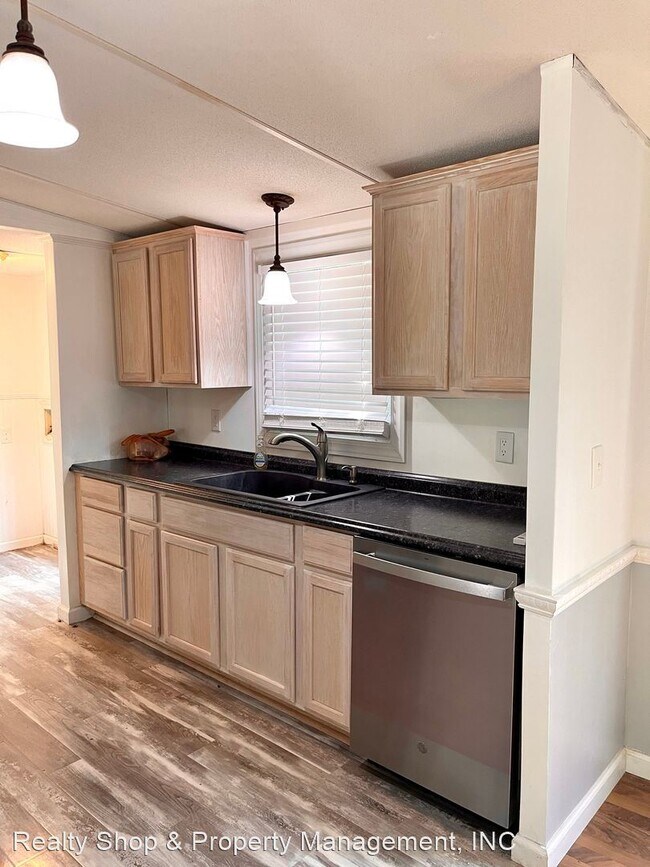 Building Photo - 3 br, 2 bath House - 109 Dogwood Lane