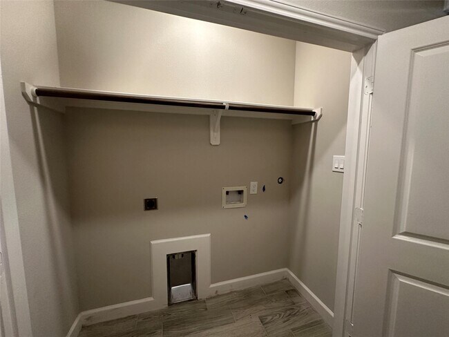 Building Photo - 104b Turner Dr