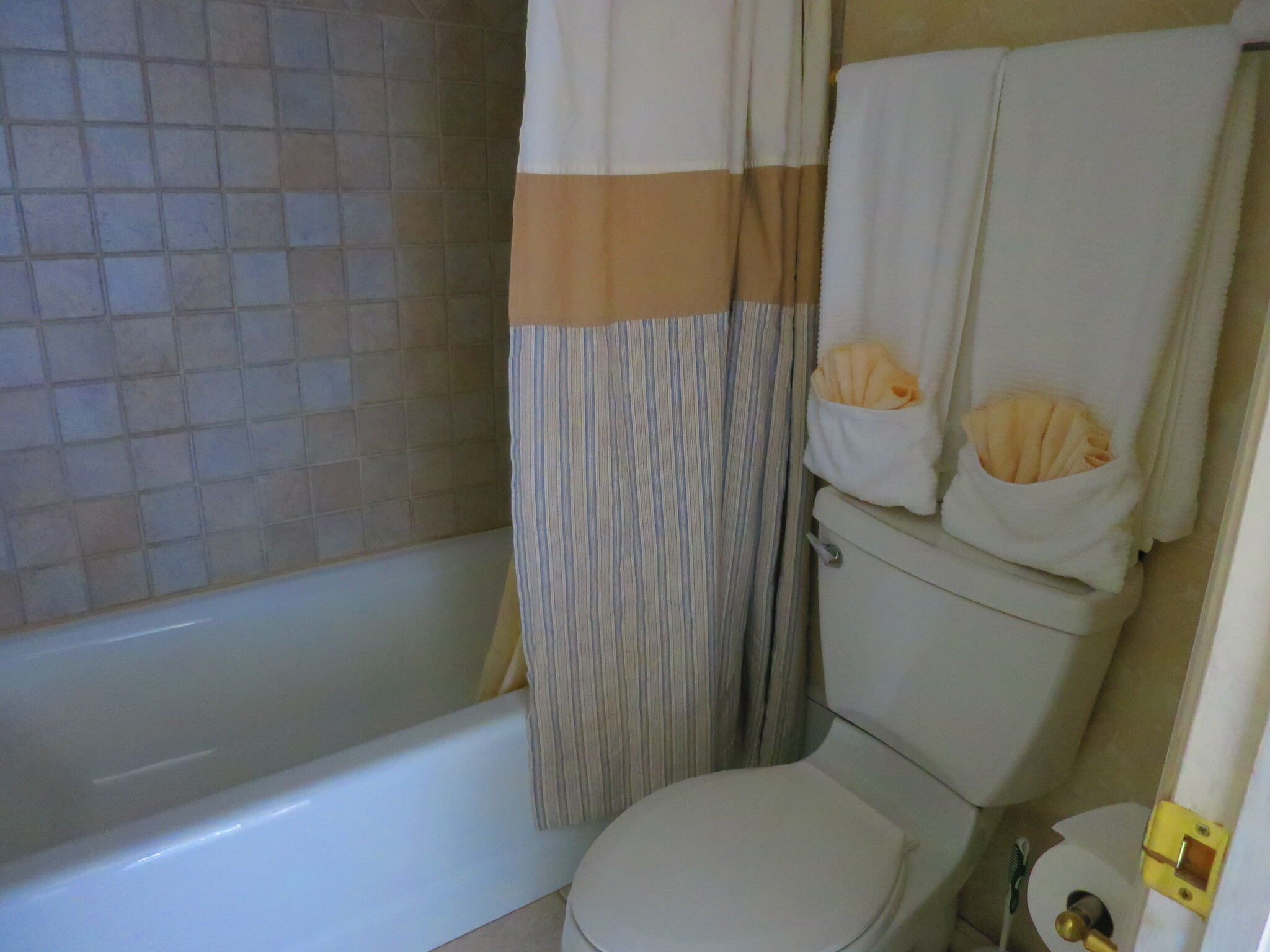 FULL BATHROOM - 1020 15th St