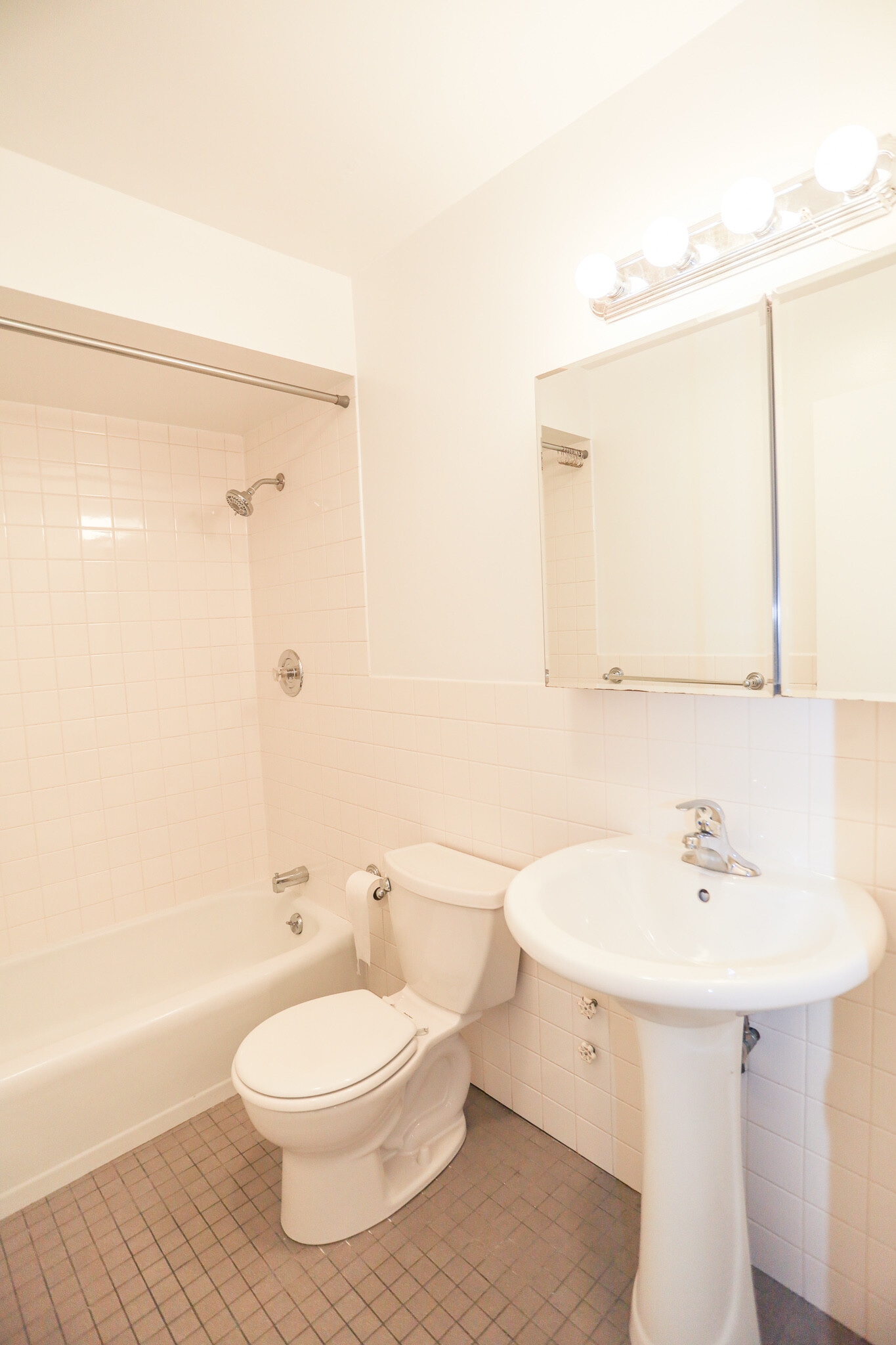 Building Photo - 172 W Menomonee St