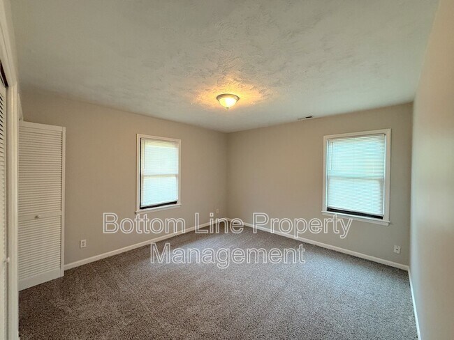 Building Photo - 3315 Wiseman Dr