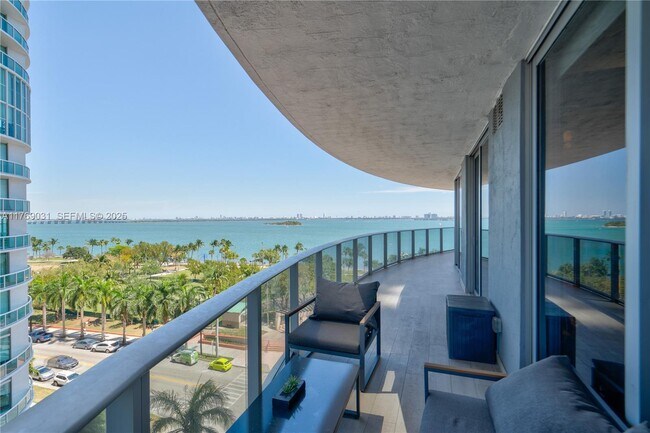 Building Photo - 488 NE 18th St