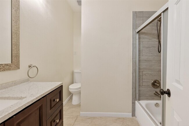 Building Photo - 5902 Capella Park Dr