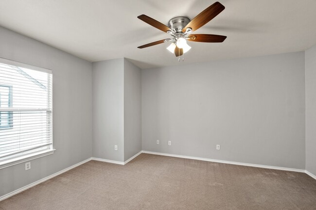 Building Photo - 5314 Schuler St