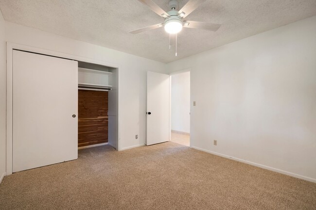 Building Photo - 1096 Corino Real Ct