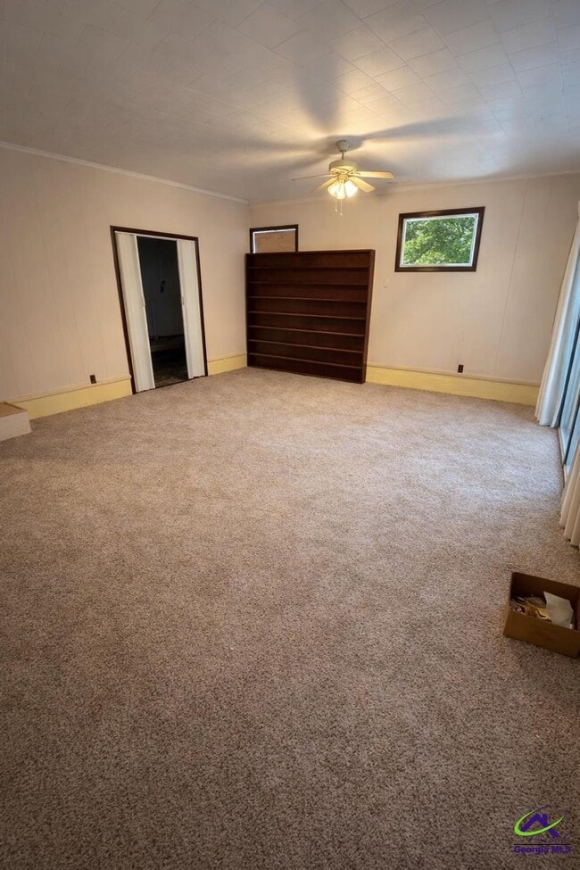 Building Photo - 316 Julianne St