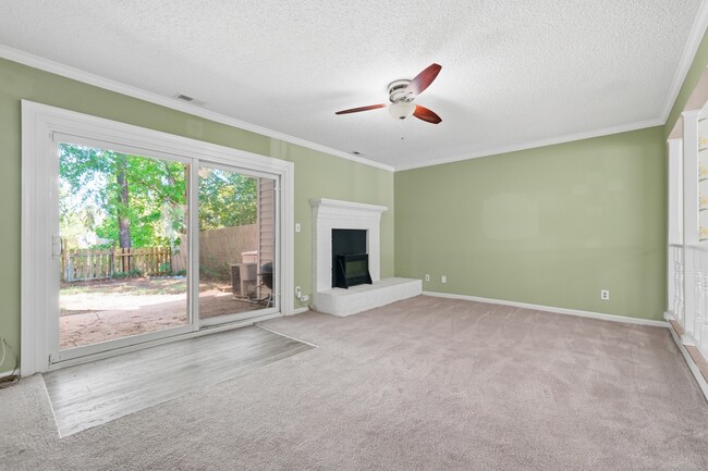 Building Photo - 5260 Settlers Park Dr