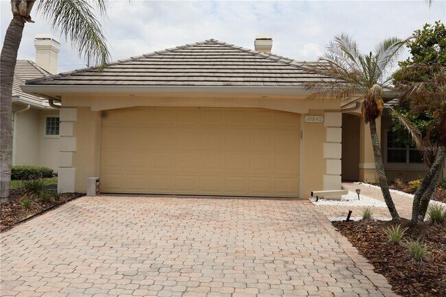 Building Photo - 10842 Woodchase Cir
