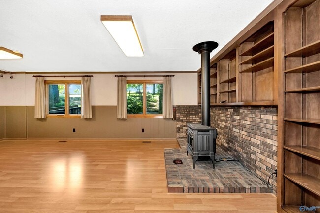 Building Photo - 286 Springhill Rd NW