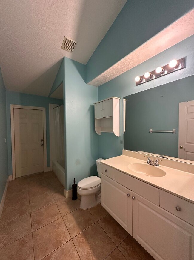 Building Photo - Ormond Lakes Opportunity